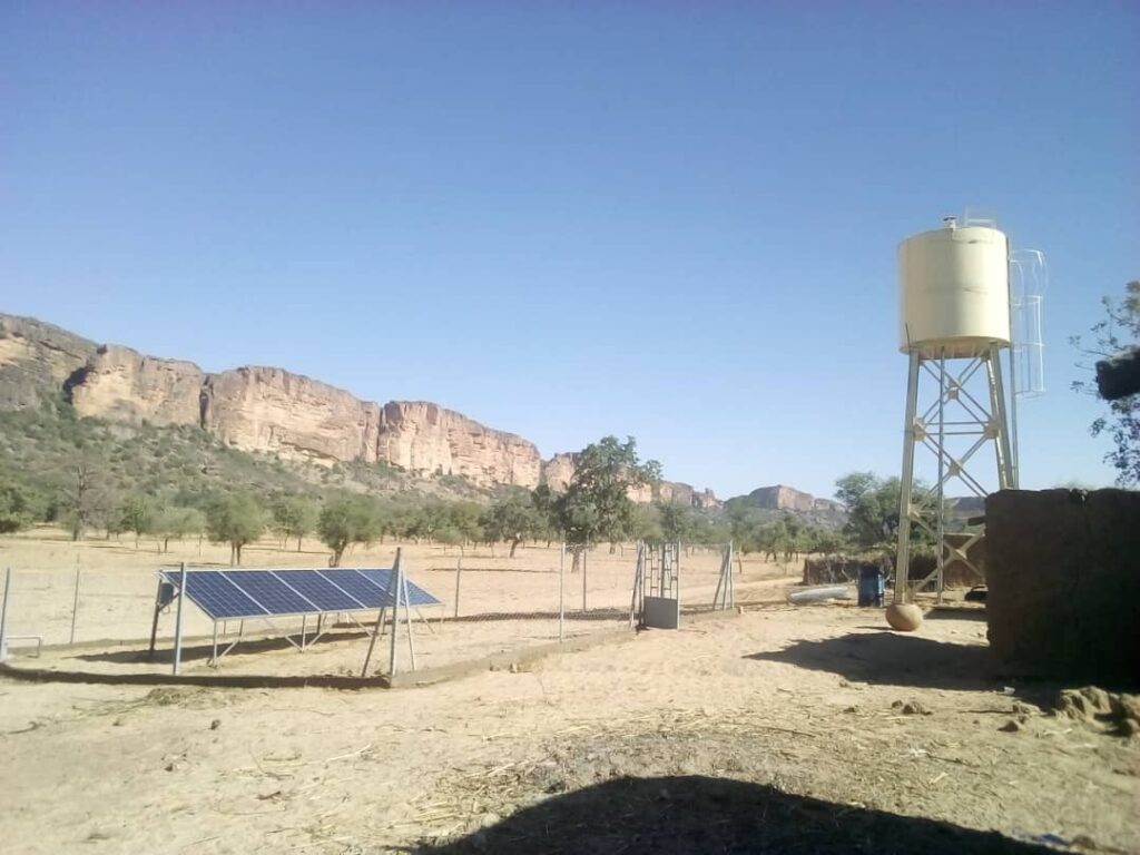 adduction d'eau à pompage solaire - Yabatalou - Mali @CIVM